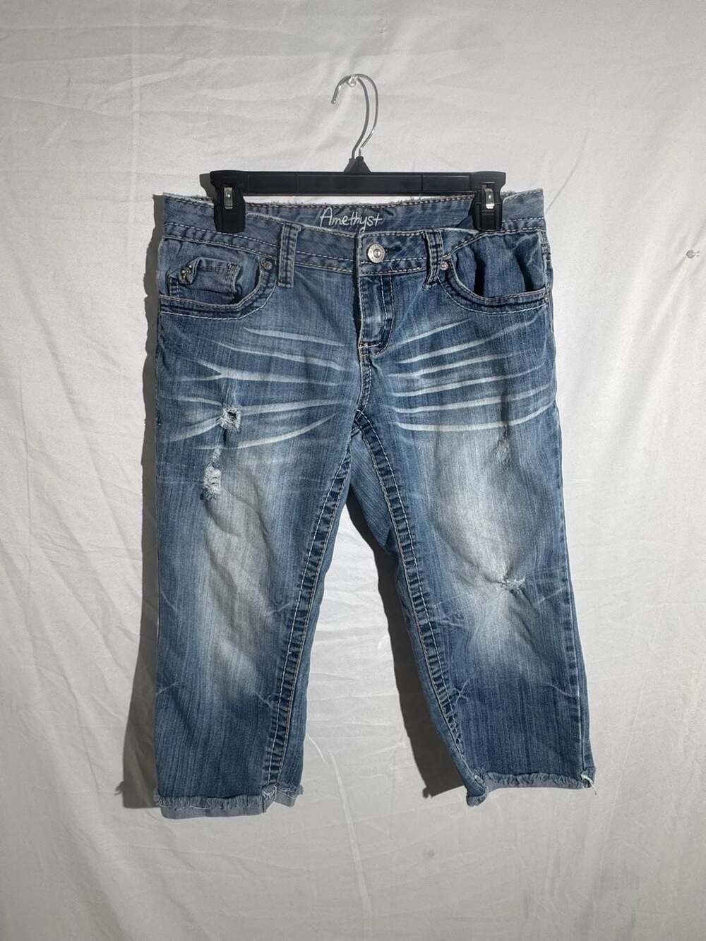 Amethyst Vintage Denim Capris Womens 9 Blue Distressed Y2K Whimsigoth Low Rise